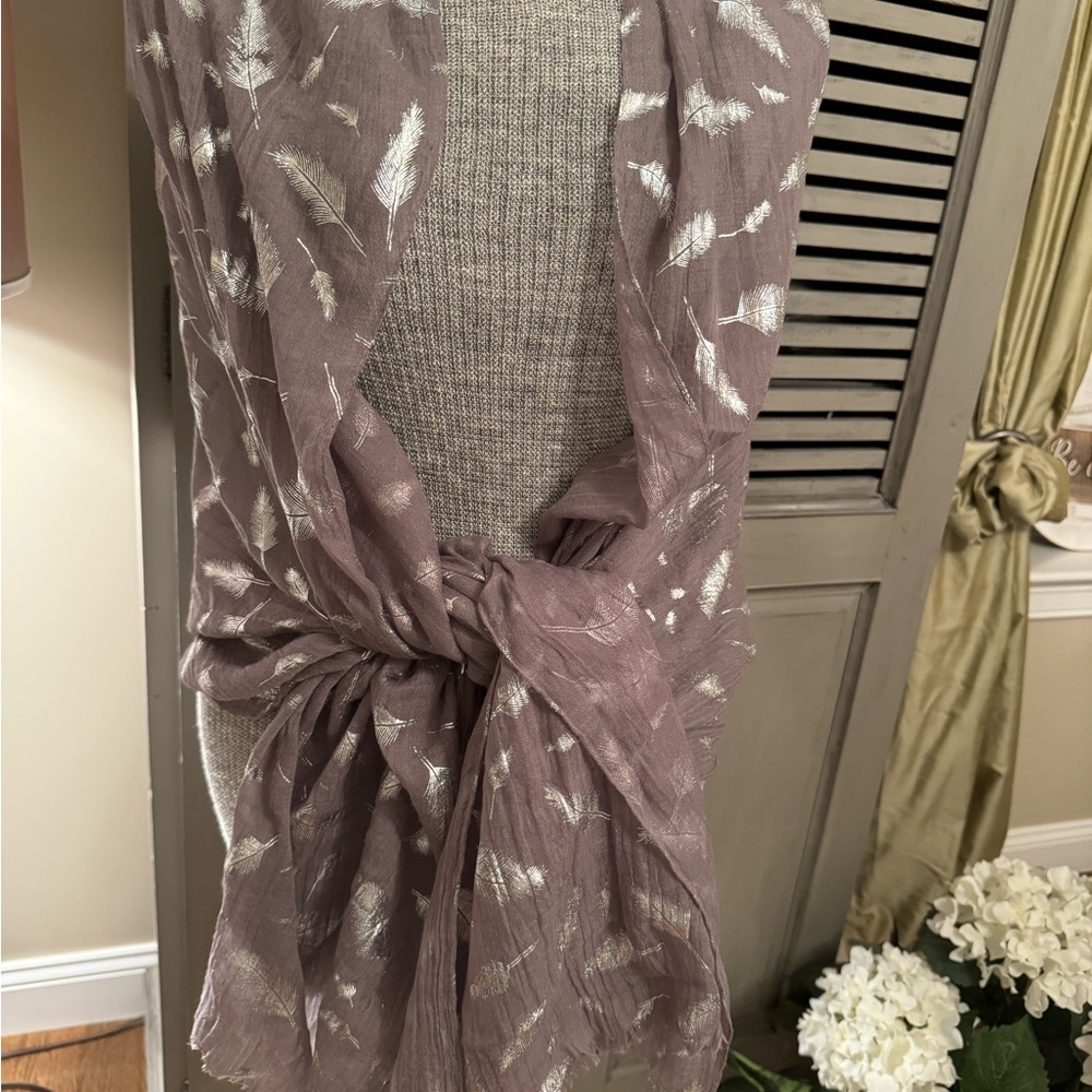 Feather Print Scarf in Putty and Silver